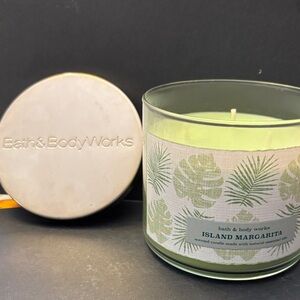 Bath & Body Works Island Margarita Green Candle